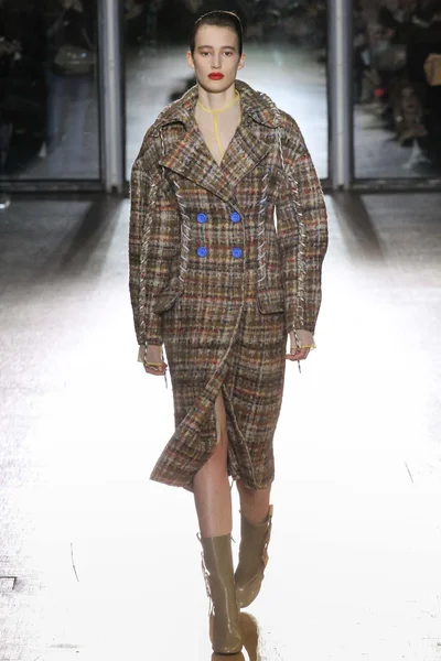 Look 1